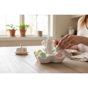Hip + Hop Ceramic Egg Holder Home OS White Brand New Easter Bunny 4-Slot Tray